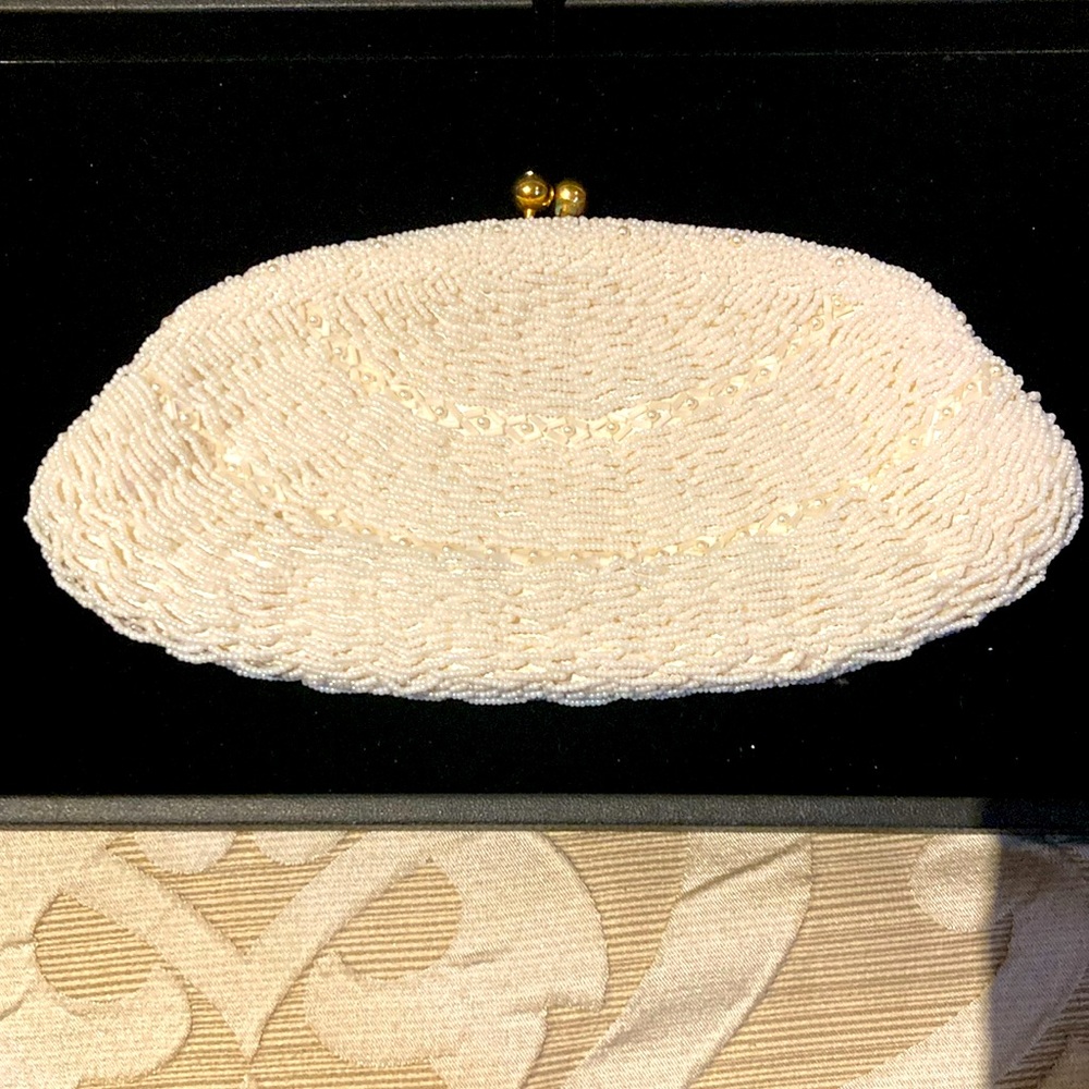 Elegant Cream Beaded Clutch